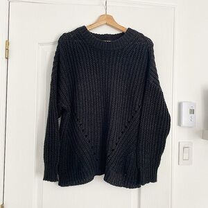 AMERICAN EAGLE | Black chunky knit sweater